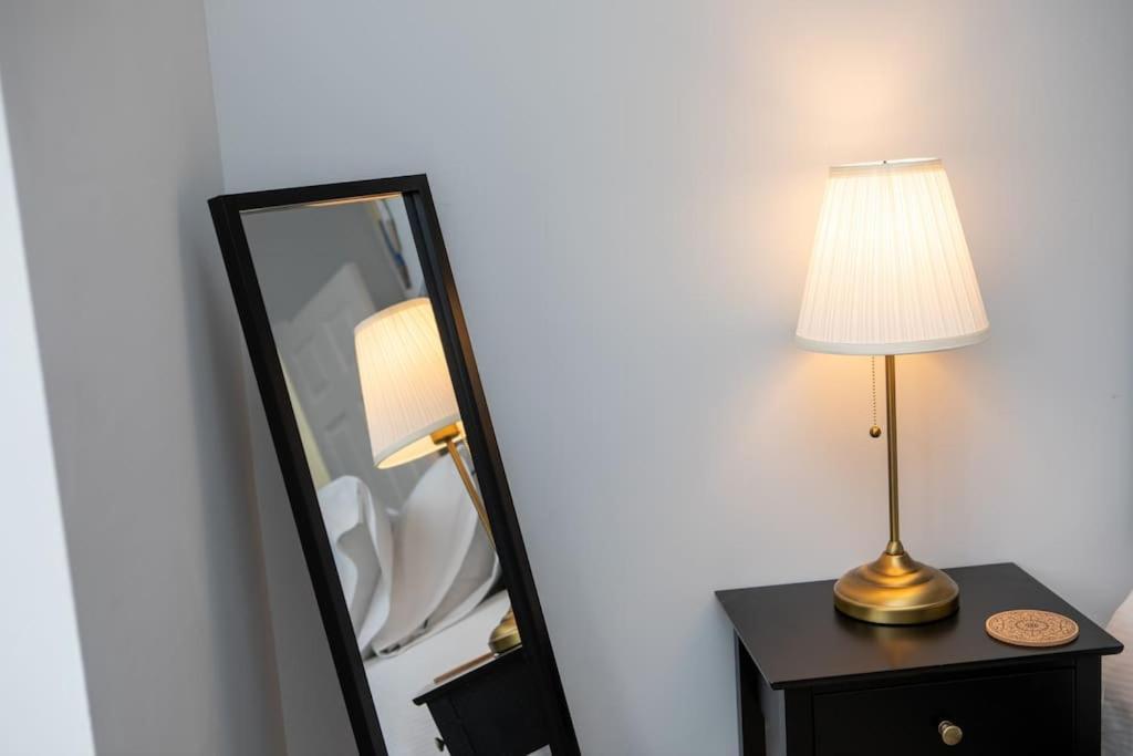 Modern Apartment Off-Road Parking King Bed Suite 1 Nottingham Eksteriør bilde