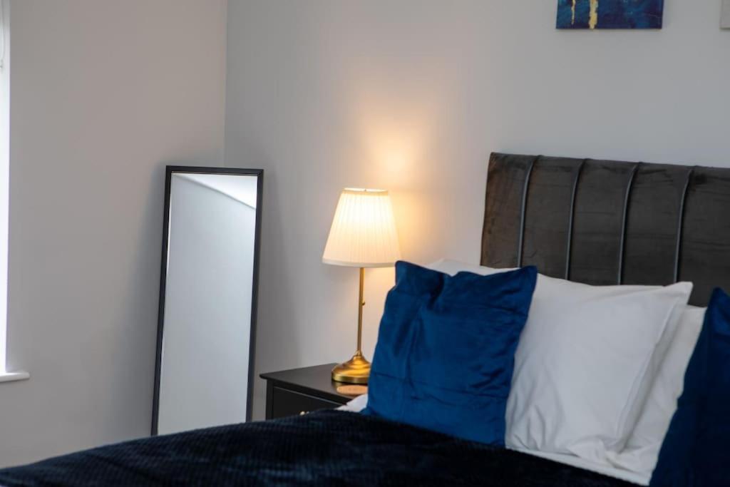 Modern Apartment Off-Road Parking King Bed Suite 1 Nottingham Eksteriør bilde